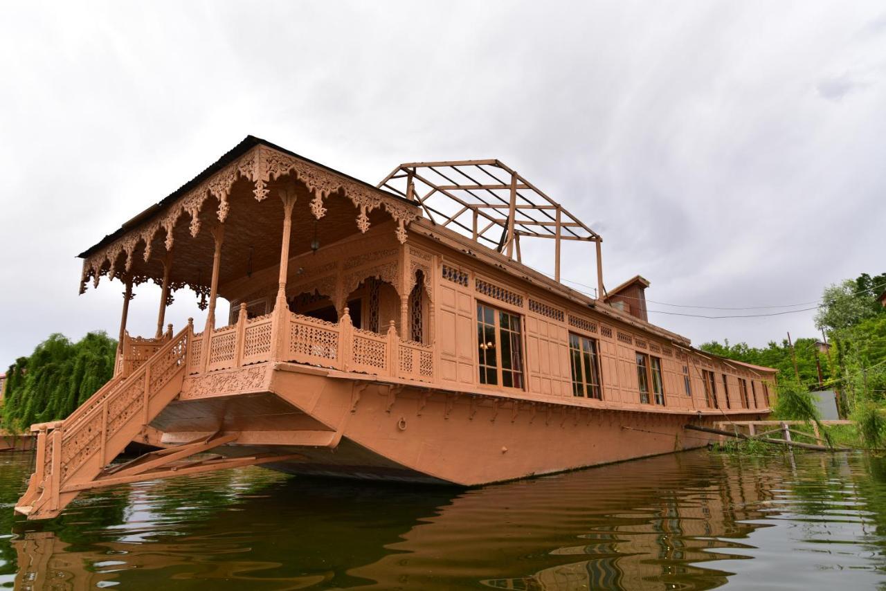 Wangnoo Worth Houseboats Hotel Srīnagar Eksteriør billede